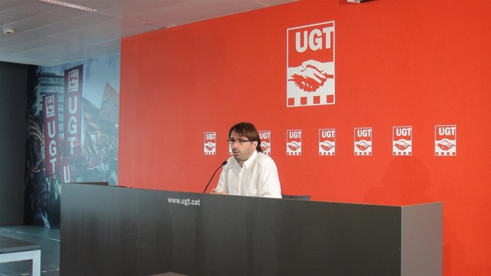 Camil Ros En La Presentación Del Informe Del Primer Semestre De 2011