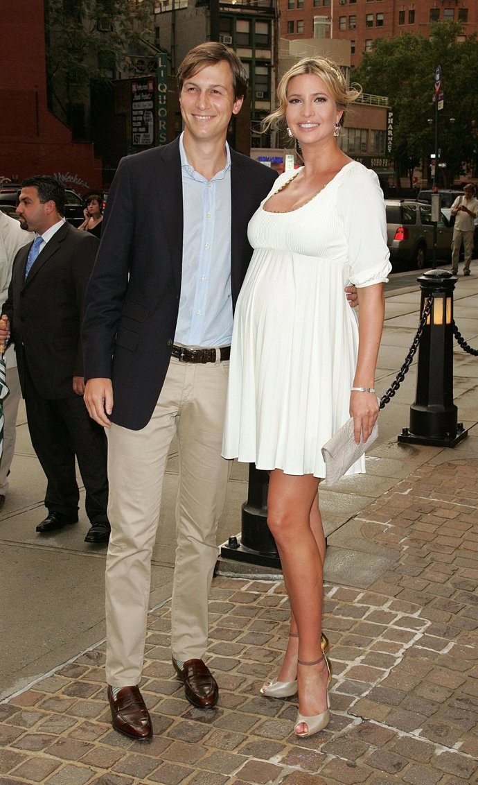 Posado De Ivanka Trump, Embarazada, Con Su Marido Jared Kushner