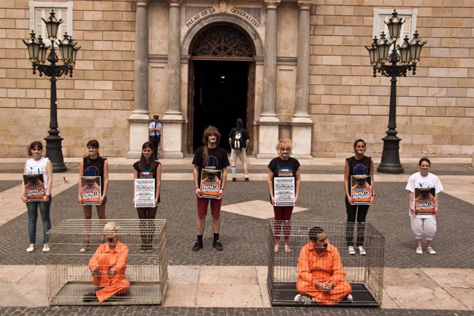 Animalistas Protestan En Barcelona En Favor De Los Derechos De Los Animales