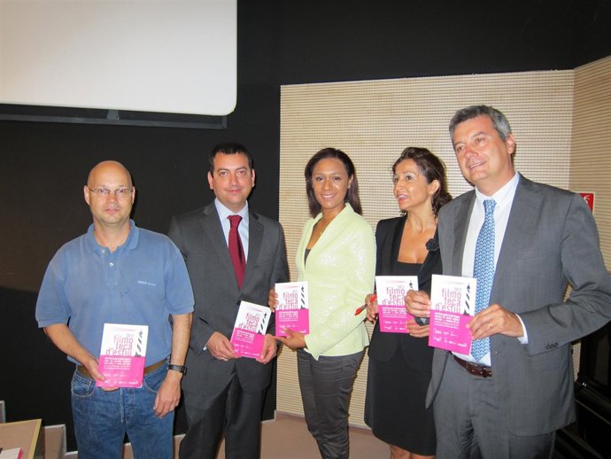 Lola Johnson Y Nuria Cidoncha En La Presentación De La Filmoteca D'estiu
