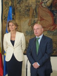 Cospedal apoya al TSJCM en su demanda de más jueces y colaborará con él en violencia de género y medicina forense