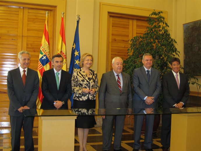 Rudi, Biel Y Los Miembros De La Comisión Negociadora PP-PAR