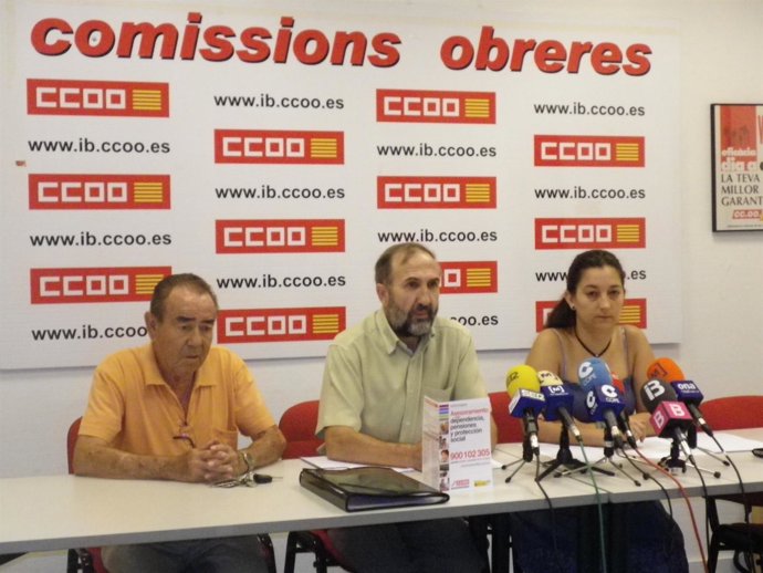 Ferran Gutierrez, Miguel Siles Y Katiana Vicens En La Rueda De Prensa