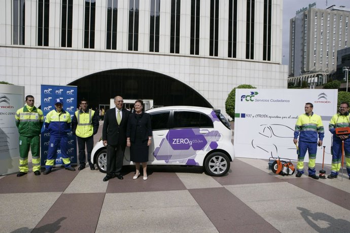Firma Del Acuerdo Para La Movilidad Eléctrica Entre Citroën Y FCC 