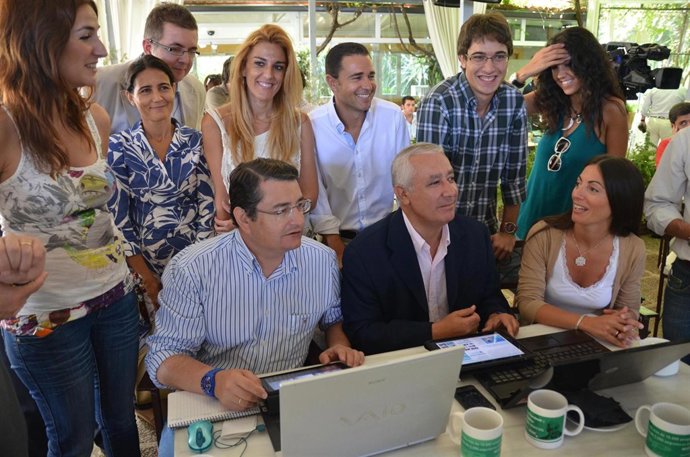 Javier Arenas, Antonio Sanz Y Rosario Soto Participan En El 'Coffee And Politics