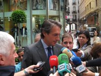 El alcalde cree que Fuentes-Pila estaba "contento" y "radiante" cuando el Gobierno no recibía al Consistorio