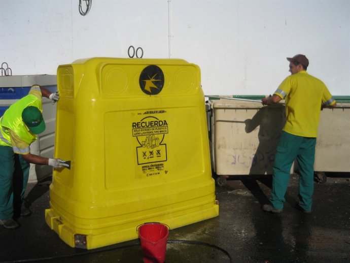 Contenedores de reciclaje