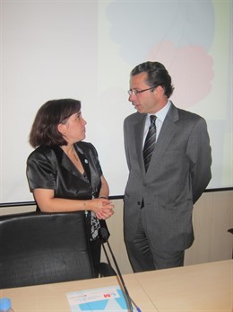 Lasquetty Y Calvo En Presentación De Guía De Enfermedades Raras