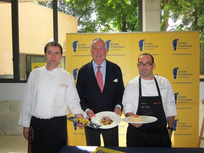 Bretón, Casanova Y Andrés Den La Presentación Del Menú De Casa Caridad