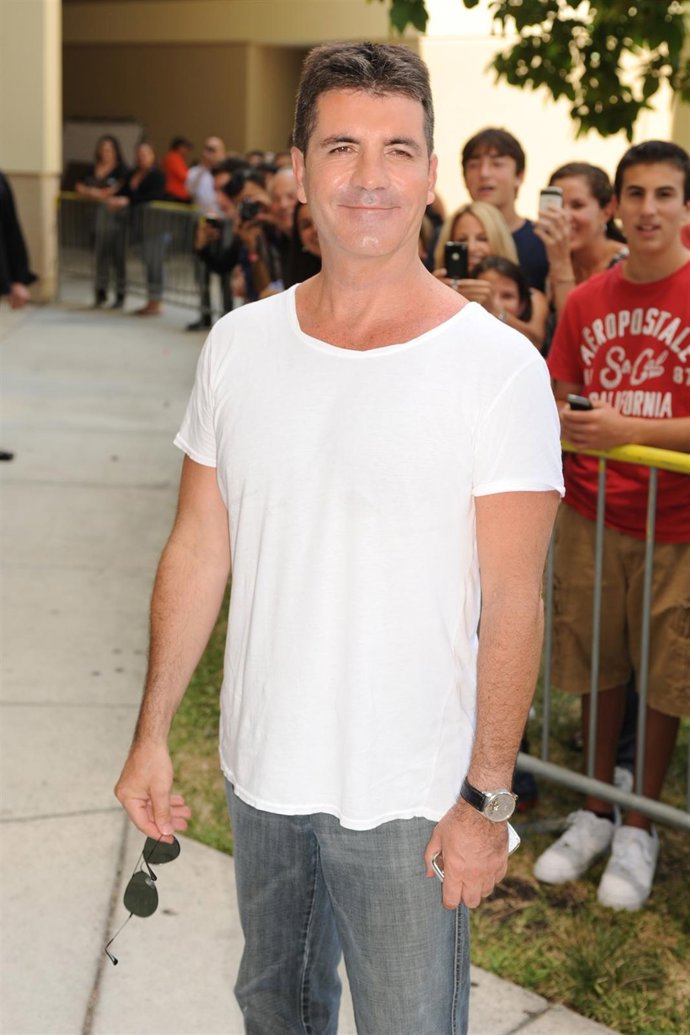 Posado De Simon Cowell En Las Pruebas De 'X Factor'