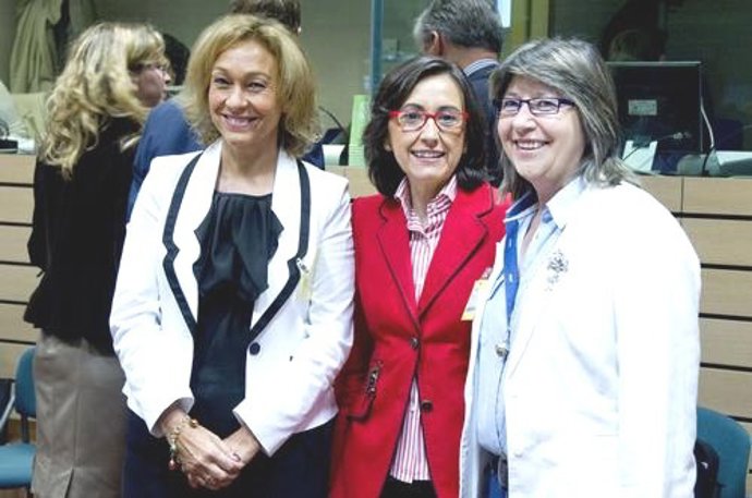 La Consejera Ana Isabel Mariño, Junto A La Ministra Rosa Aguilar