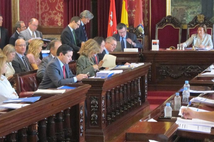Pleno Del Ayuntamiento De Madrid En La Casa De La Villa