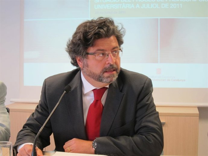 El Secretario De Universidades De La Generalitat, Antoni Castellà