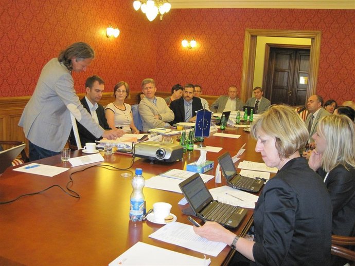 Imagen De La Reunión Celebrada En La Universidad De Lodz (Polonia).