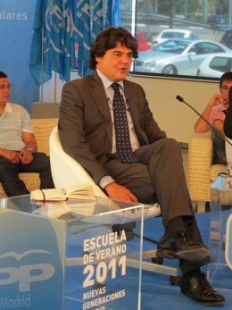 Jorge Moragas En La Escuela De Nuevas Generaciones Del PP
