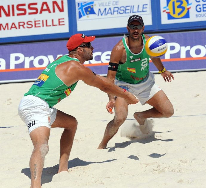 Raúl Mesa E Inocencio Lario Voley Playa 