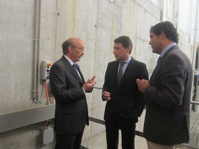 Ignacio González Durante Su Visita A Collado Villalba