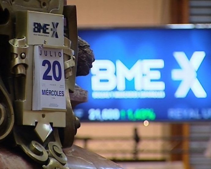 Ibex 35 sube 1,2% ante el respiro dado por la prima de riesgo  