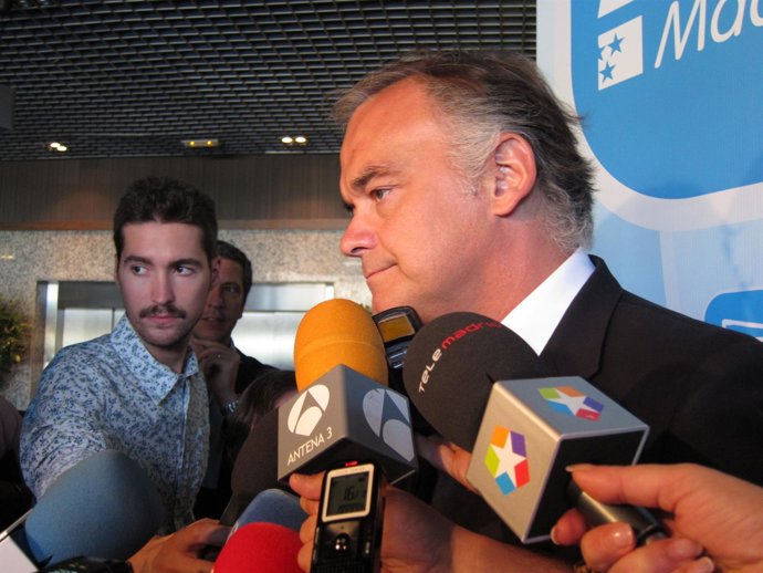 González Pons En Cursos Verano Nuevas Generaciones