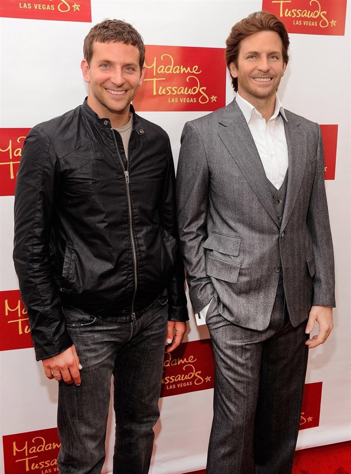 Bradley Cooper Presenta Su Réplica De Cera