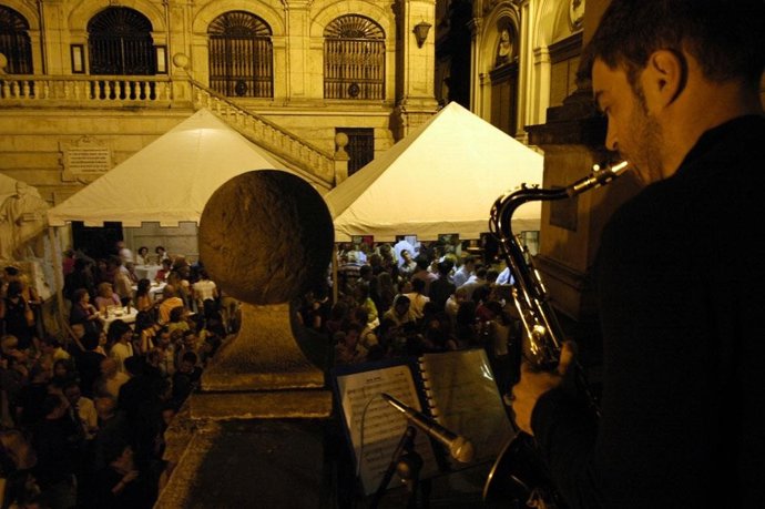 Fiesta 'La Noche Más Bella'