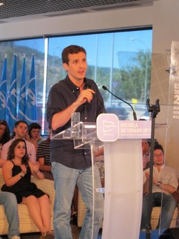 Pablo Casado Durante Su Intervención En El Foro De NNGG