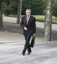 Jáuregui no ve conveniente un adelanto electoral