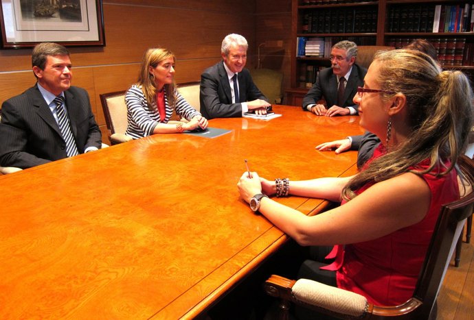 Emilio Del Río Durante La Reunión Con El TSJR