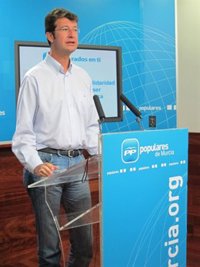 Ruiz (PP) dice que Camps "ha dado una lección al PSOE" y aconseja "tomar nota" a Rubalcaba, Chaves y Bono