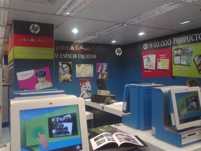 Nuevo Centro Prints & Friends 