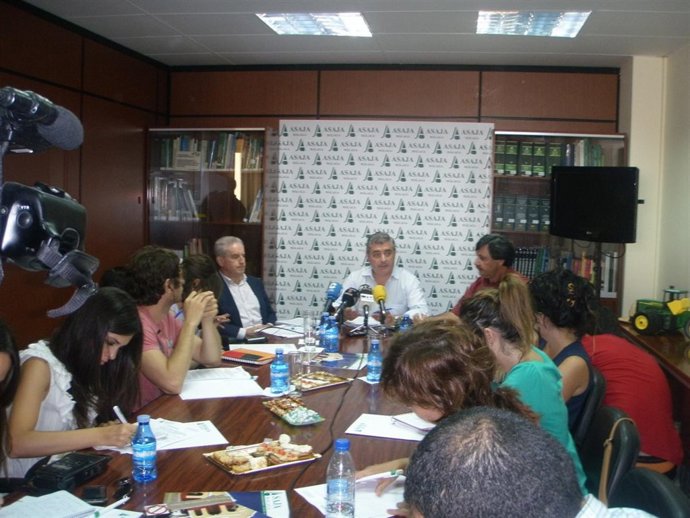   Carlos Blázquez, Ángel Sánchez Y Pedro Mayoral En La Sede De Asaja