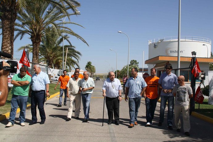 Pastrana Y Carbonero Con Los Trabajadores De Cádiz Electrónica