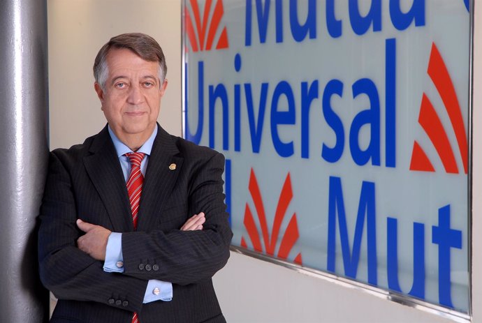 Juan José Álvarez, Dtor Gerente De Mutua Universal