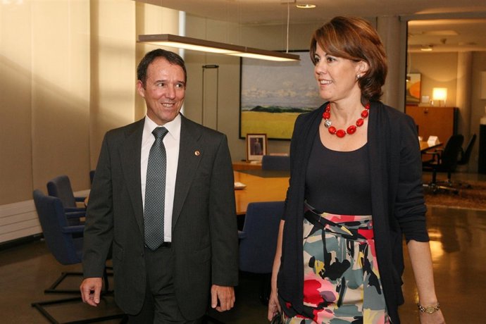 Julio Lafuente Y Yolanda Barcina.