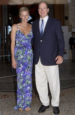 Posado De Los Príncipes De Mónaco, Alberto Y Charlene 