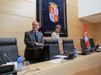 Villanueva cree que la reforma laboral y de la NC se han quedado "muy cortas" y dice que no hay perspectivas de mejora