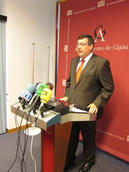 El Portavoz Del PSOE Del Ayuntamiento De Gijón, Santiago Martínez Argüelles