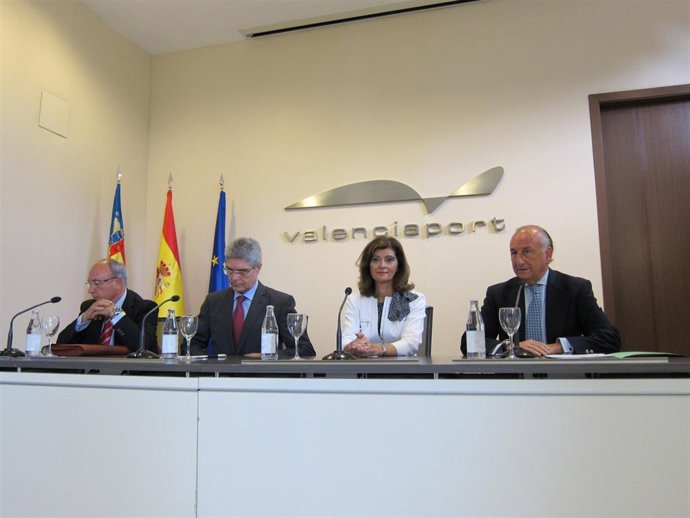 Táboas, Botella Y Aznar En La Presentación Del Nuevo Modelo De Gestión De Renfe 