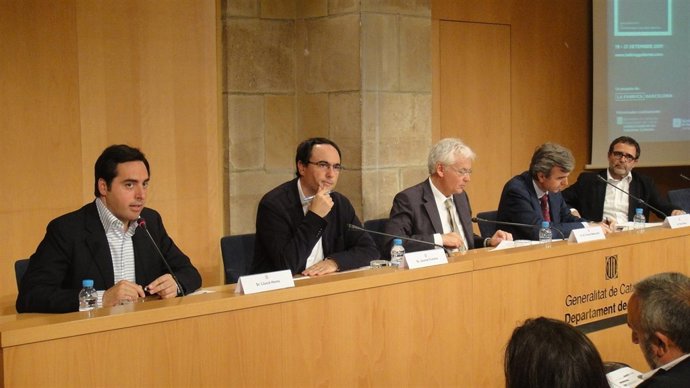 Presentación Del Meeting Talking Galleries