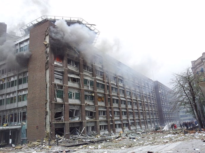 Edificio Del Gobierno Noruego Golpeado Por La Explosión De Una Bomba