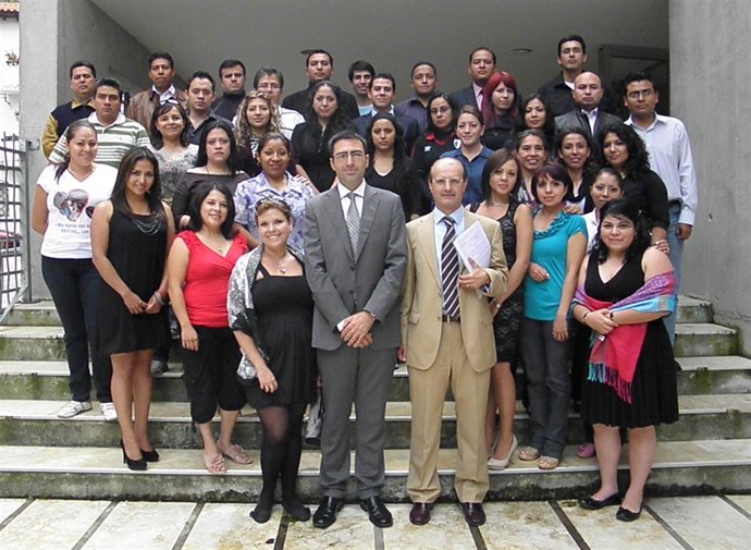 El Curso 'Las  Empresas Frente A La Globalización'  De La UC