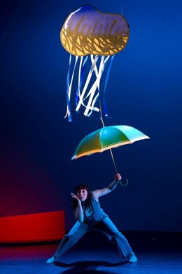 El Teatro Arbolé Ofrece Una Actuación De Danza Sobre La Obra 'La Vida Es Sueño'