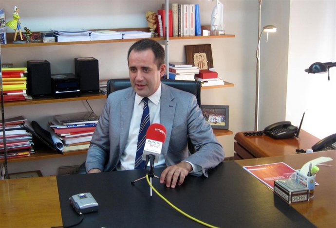 Jorge Alarte En Su Despacho