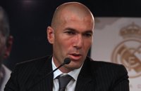Zidane: "Al Real Madrid le faltaba un entrenador como Mourinho"
