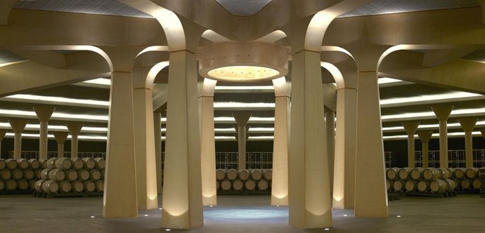 Sala Octogonal De Cubas De Dinastía Vivanco