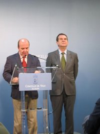 Zarrías afirma que el Gobierno "no se queda con el dinero de ninguna comunidad"