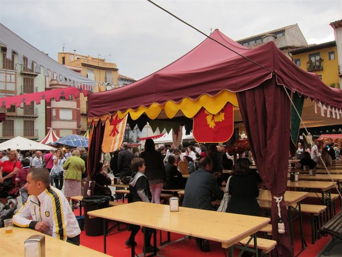 Las Ferias Medievales Atraen A Numeroso Público