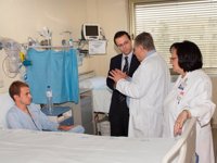 Lasquetty: "El Gobierno debe hacer muchísimo más en Sanidad ya que el problema no está solo en el coste de la farmacia"