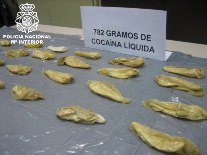 Preservativos Encontrados En El Interior Del Estómago