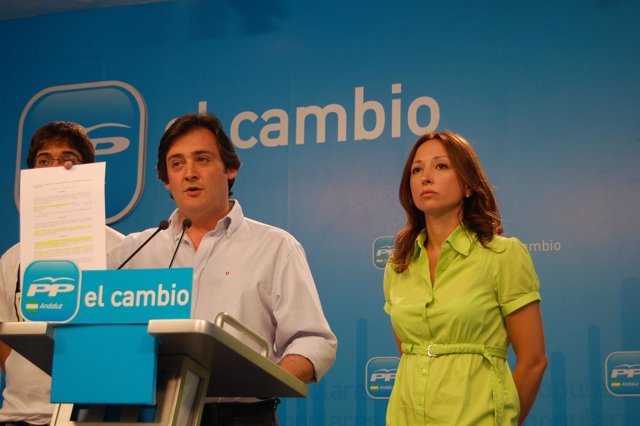 Eloy Carmona En Su Rueda De Prensa.
